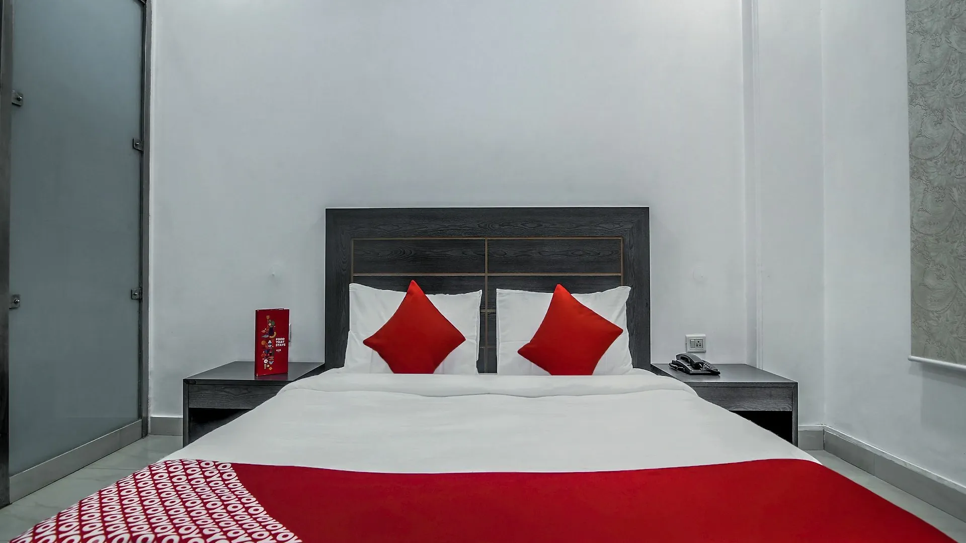 Oyo 14443 Flagship Hotel Chaupal Gurgáon Indie
