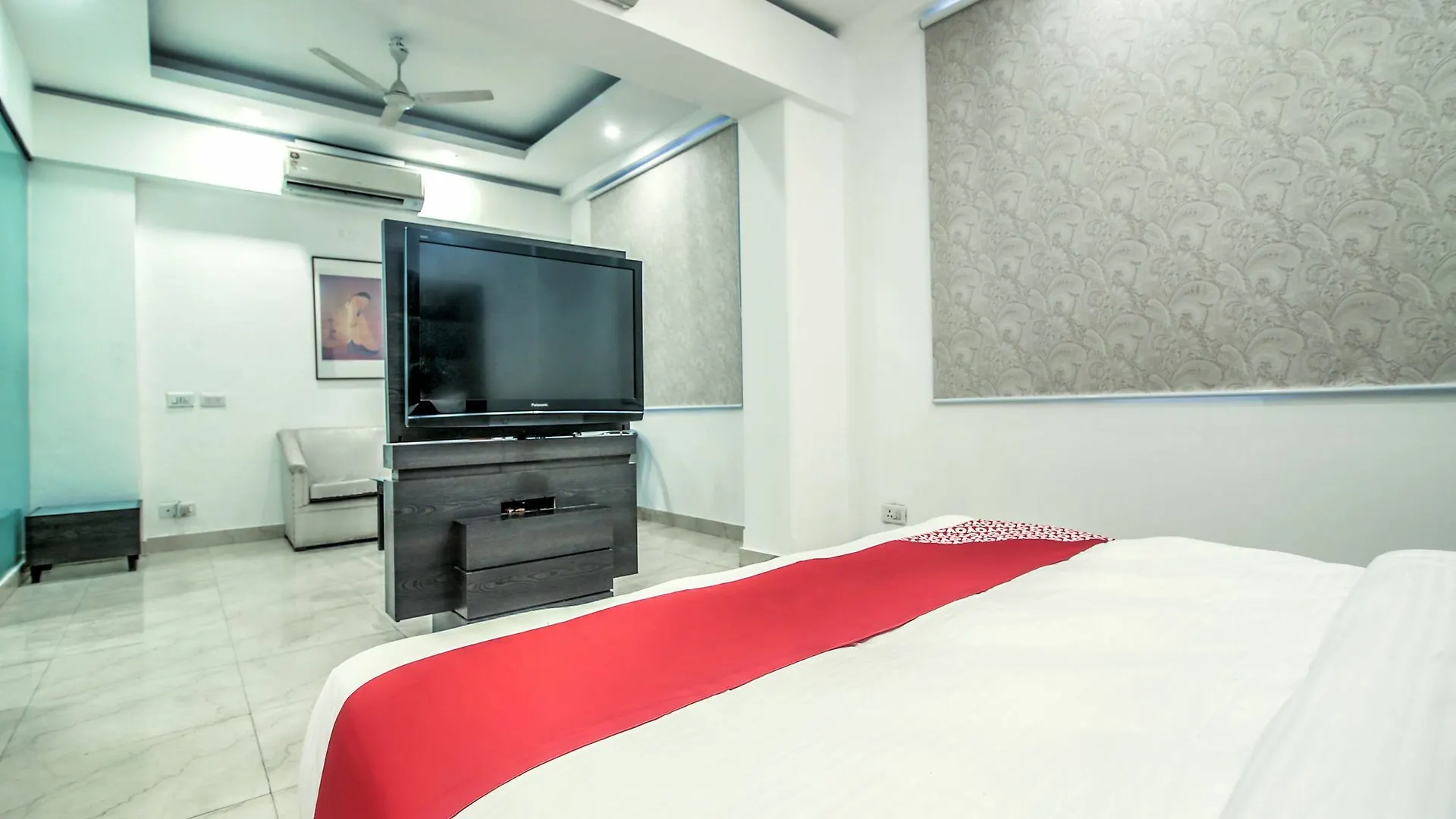 Oyo 14443 Flagship Hotel Chaupal Gurgáon