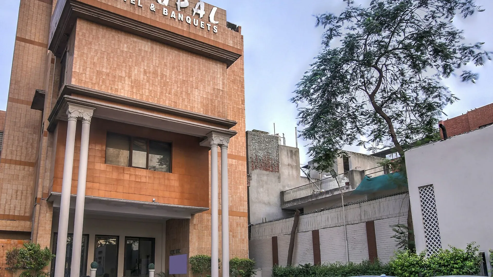 Oyo 14443 Flagship Hotel Chaupal Gurgáon